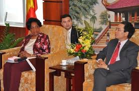 ຄະນະຜູ້ແທນຫ້ອງວ່າການທຳນຽບປະທານາທິບໍດີ Angola ເຮັດວຽກຢູ່ແຂວງ ບັກນິນ